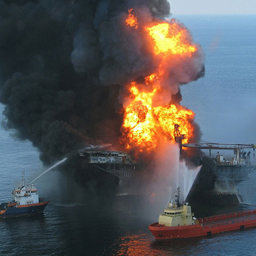 Brennende Ölplattform Deepwater Horizon